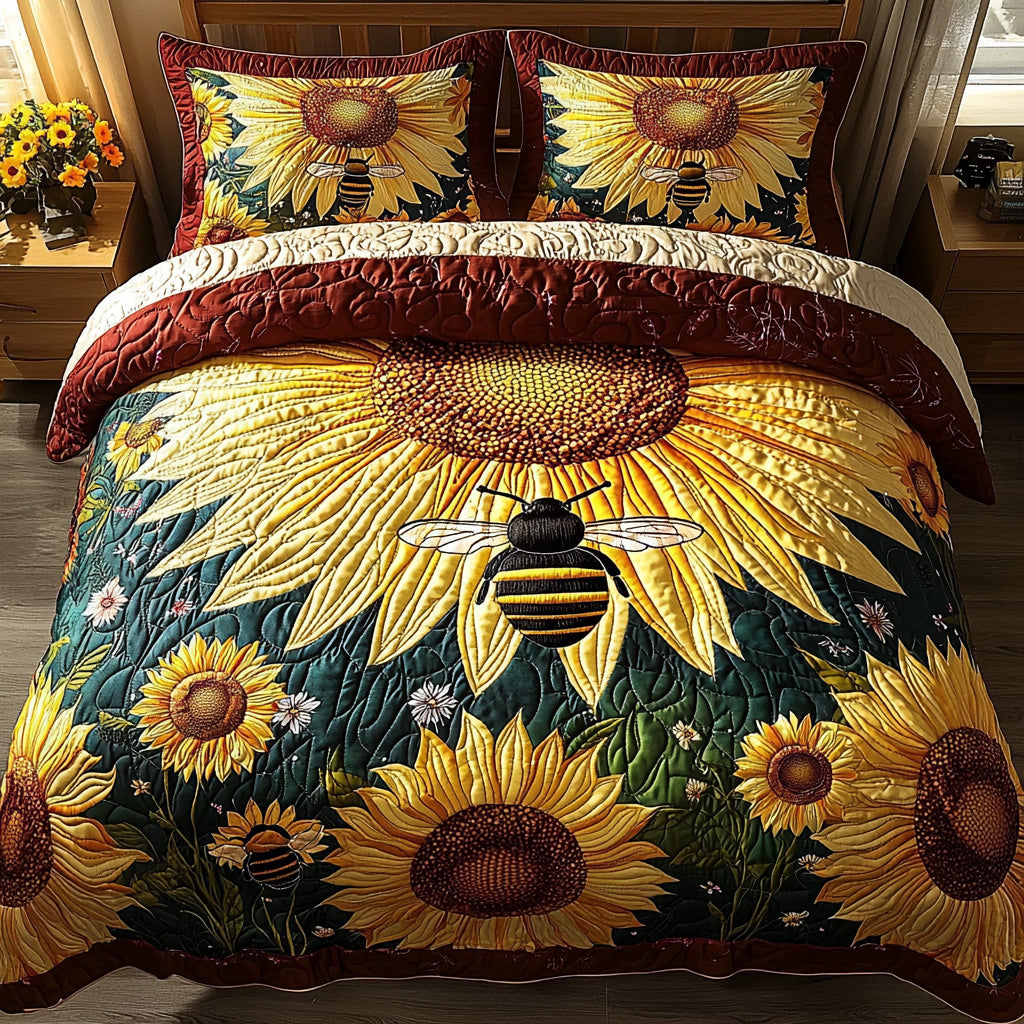 Pollen Path Quilted Bedding Set Luxury Bedding Set with Pillow Covers Included