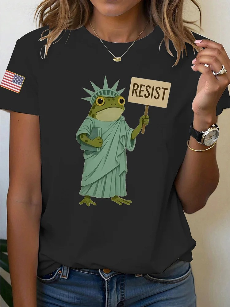 Portland Frog Resist T-Shirt Statue Of Liberty Anti Fascist Merch Gifts For Her