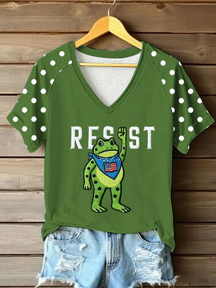 Portland Frog Resist V-Neck Shirt No Kings Protest Anti ICE Merch Gifts For Liberal