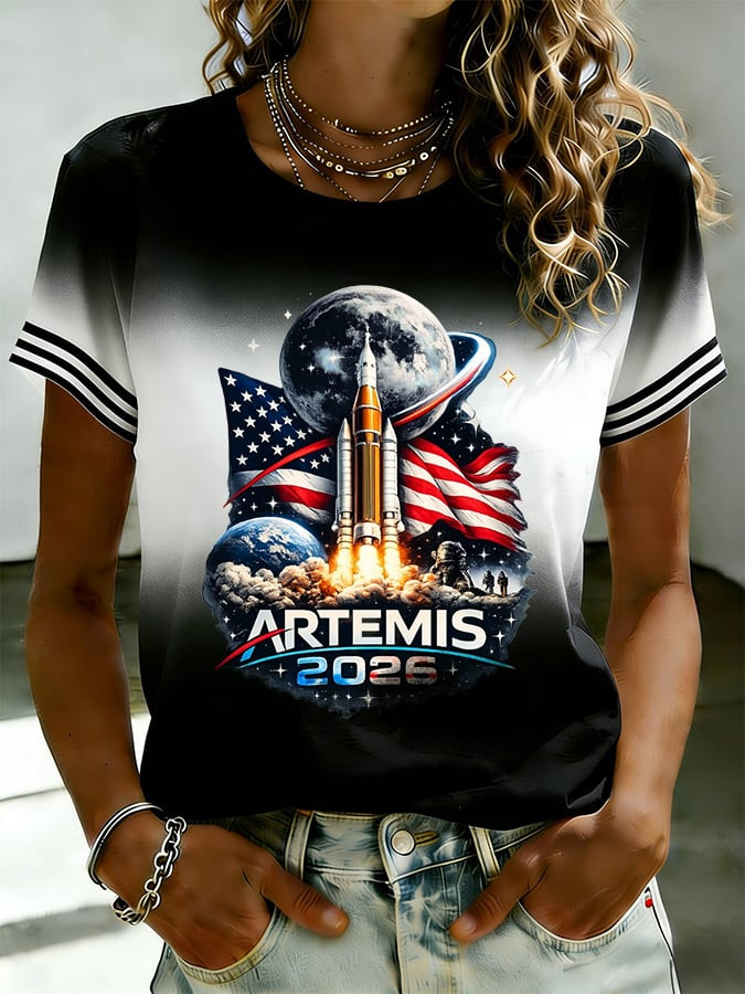 Returning To The Moon Artemis II Space Mission T-Shirt Moon Landing Shirt Gift Idea