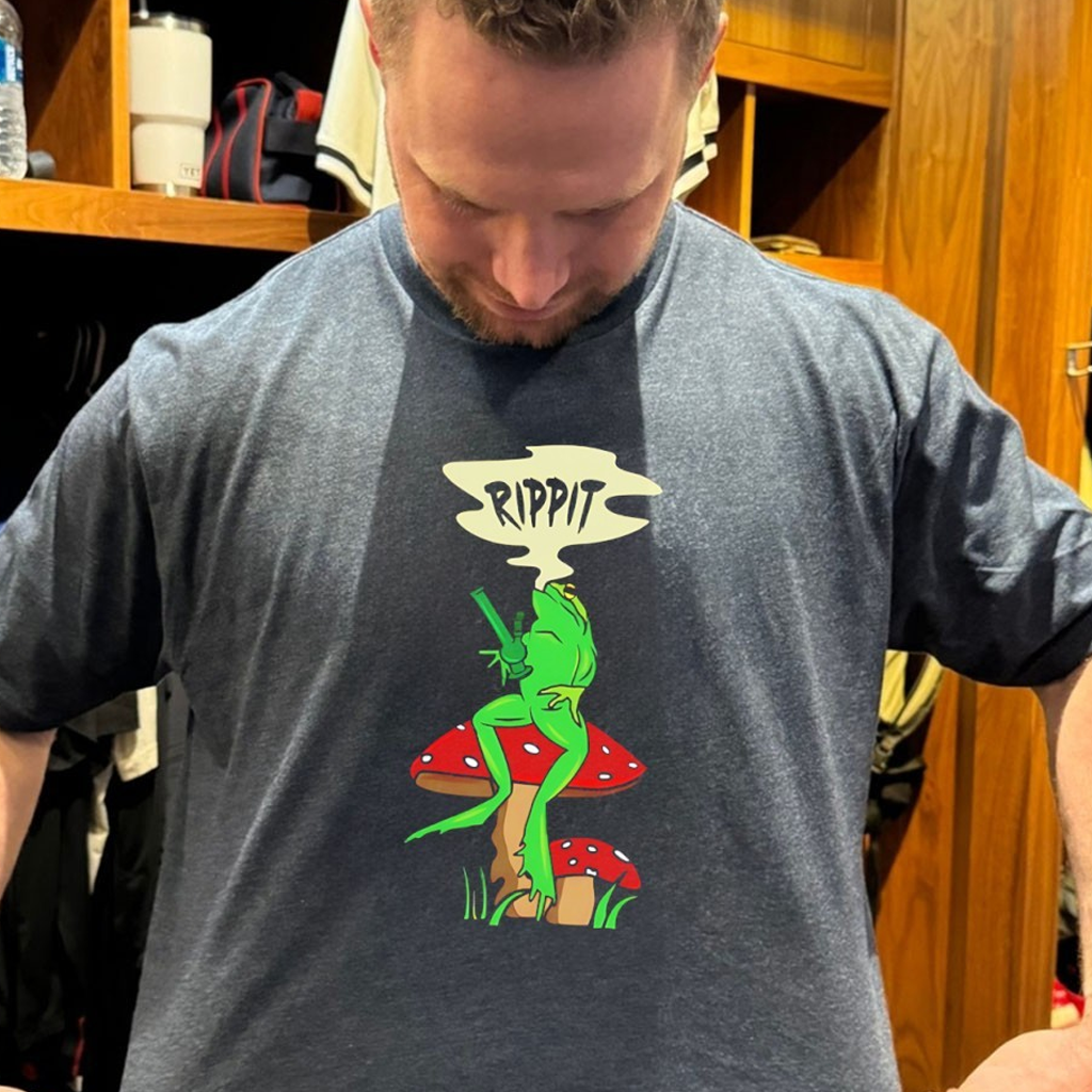 Rippit Frogs Smoking Marijuana Shirt Birthday Gift Ideas For Father Rippit Frogs Smoking Marijuana Shirt Birthday Gift Ideas For Father