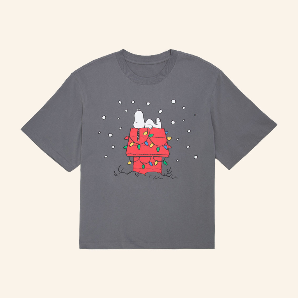 RSQ x Peanuts Snoopy's Doghouse T-Shirt Christmas Gifts For Friends RSQ x Peanuts Snoopy's Doghouse T-Shirt Christmas Gifts For Friends