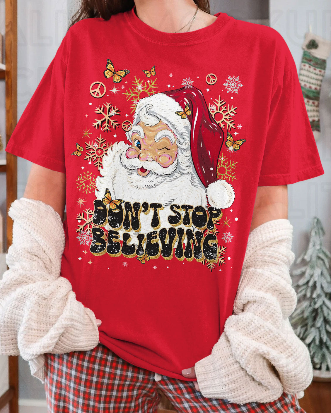 Santa Don't Stop Believing Christmas T-Shirt Winter Outfit Hopeful Gifts For Her