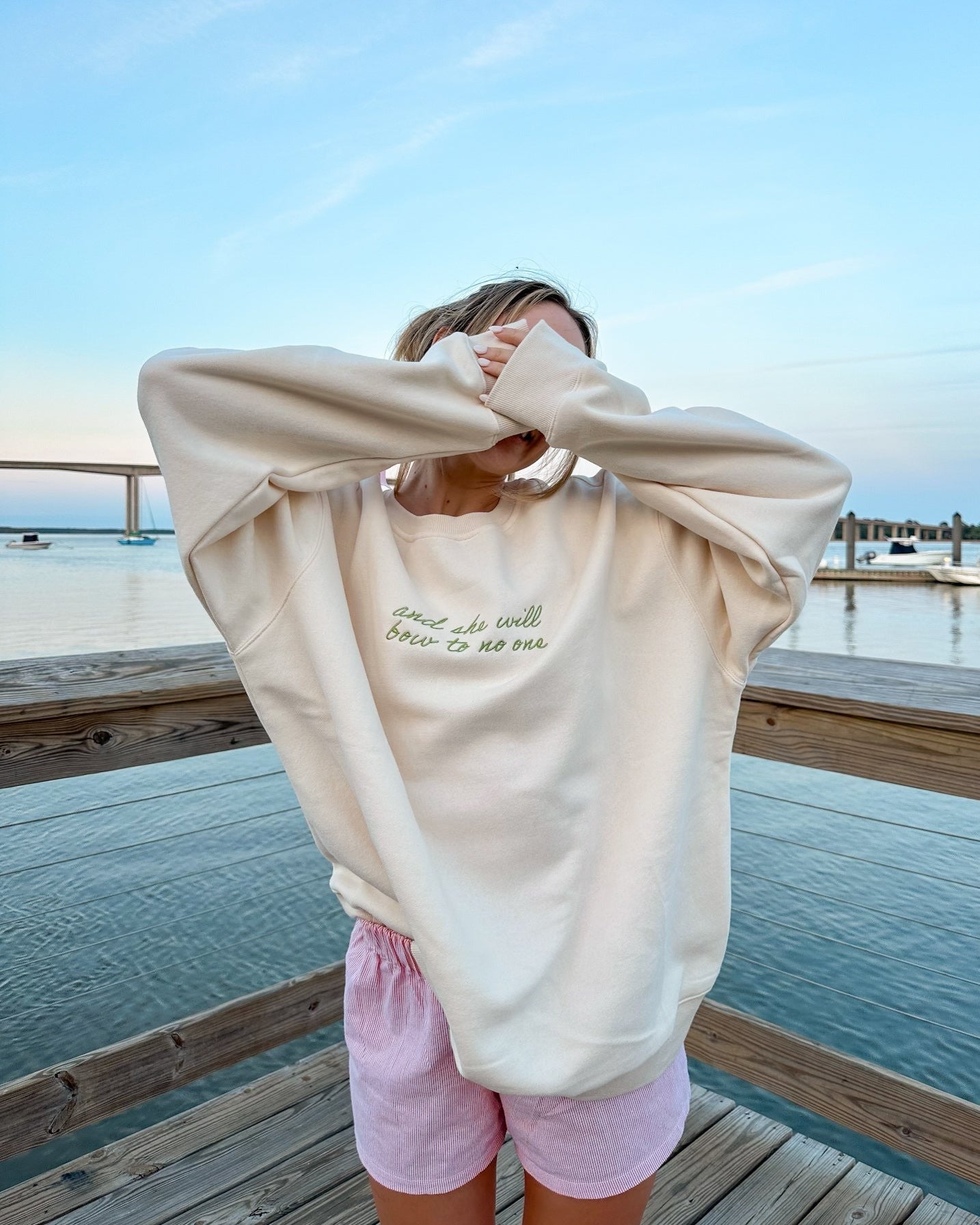 See The Way I See Merch Overthinker Sweatshirt She Will Bow To No One Sweatshirt Women's See The Way I See Merch Overthinker Sweatshirt She Will Bow To No One Sweatshirt Women's
