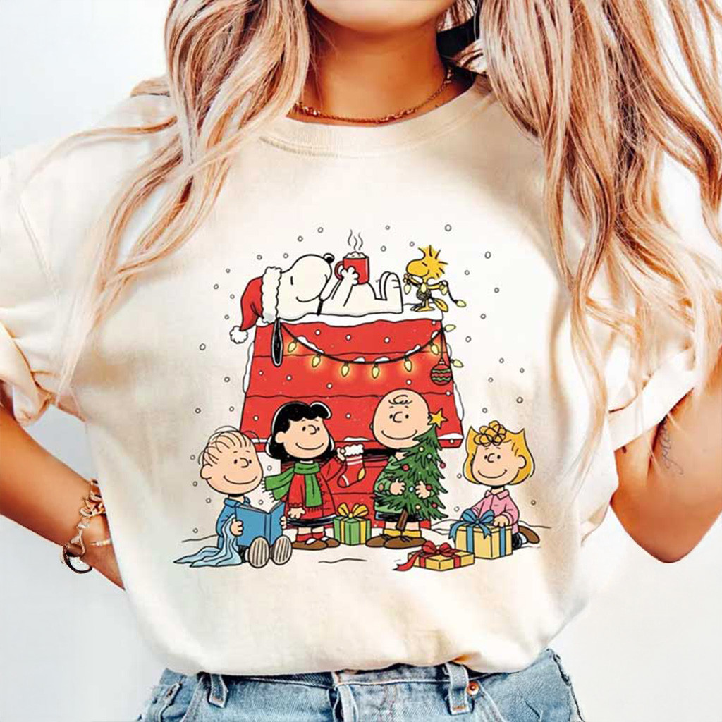 Snoopy Christmas Peanuts Family Holiday T-Shirt Christmas Gifts For Girlfriend Snoopy Christmas Peanuts Family Holiday T-Shirt Christmas Gifts For Girlfriend