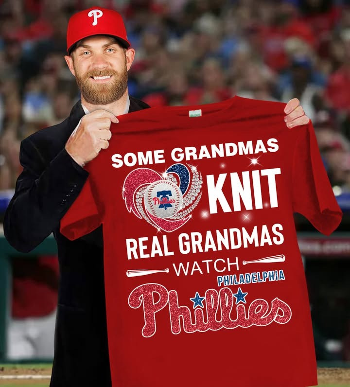 Some Grandmas Knit Real Watch Philadelphia Phillies T-Shirt For Grandma Baseball Fan Gifts