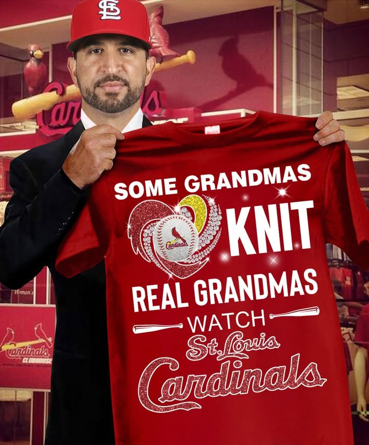 Some Grandmas Knit Real Watch St. Louis Cardinals T-Shirt For Grandma Baseball Fan Gifts