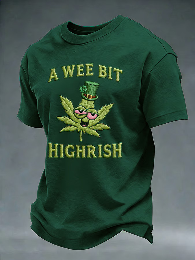 St Patrick's Day A Wee Bit Highrish T-Shirt Funny Saying St Patricks Day Shirts Gifts For Dad