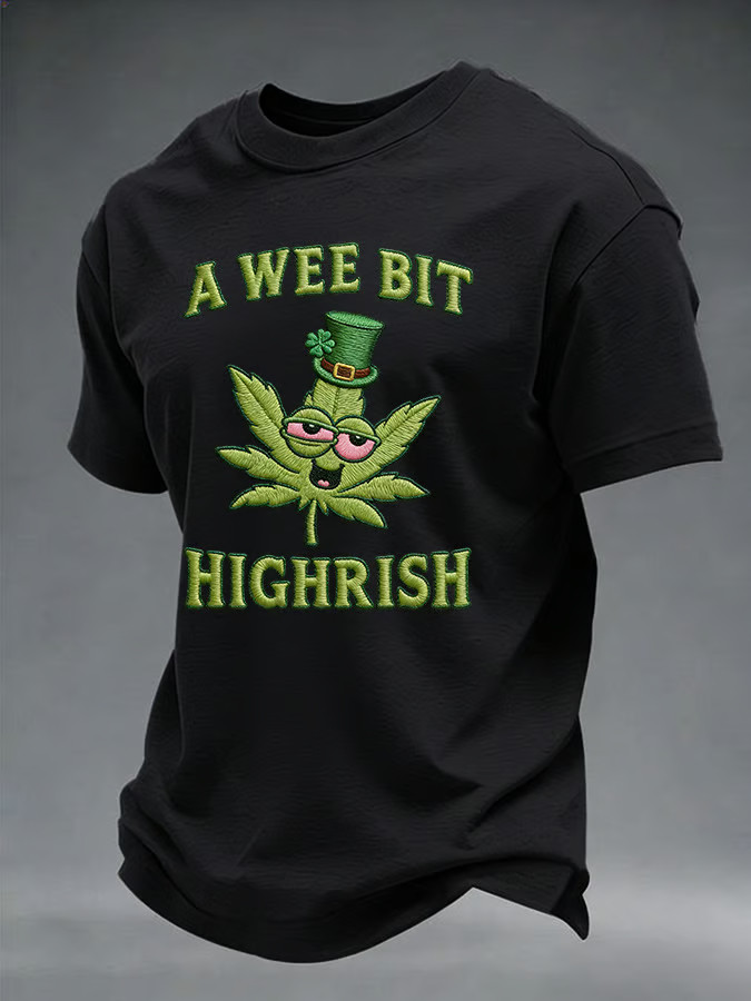 St Patrick's Day A Wee Bit Highrish T-Shirt Funny Saying St Patricks Day Shirts Gifts For Dad