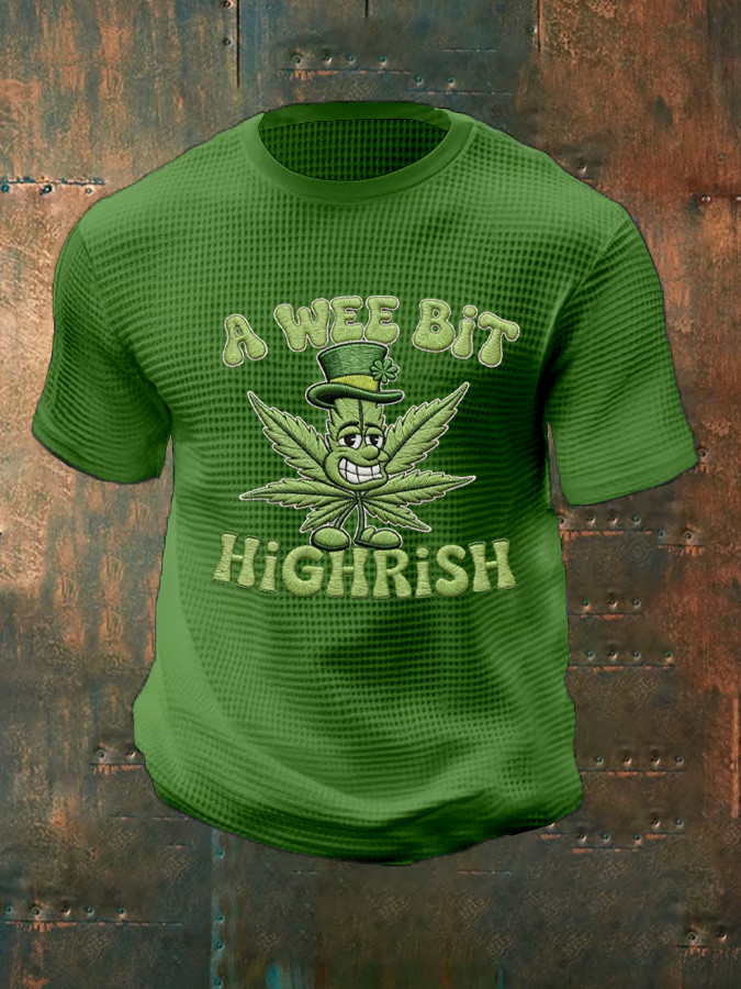 St Patrick's Day A Wee Bit Highrish T-Shirt St Pattys Shirt Awesome St Patrick's Gifts For Men