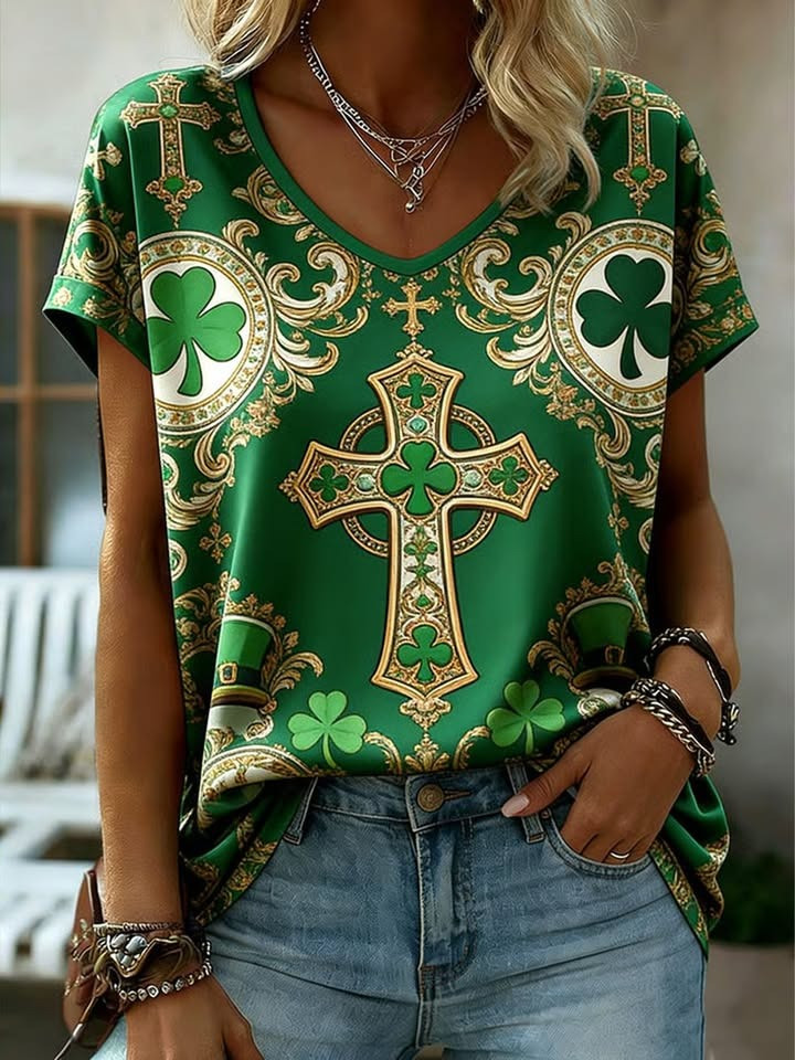 St Patrick's Day Celtic Cross Shamrock V-Neck T-Shirt Irish Pride Outfit Best Gift For St Pattys