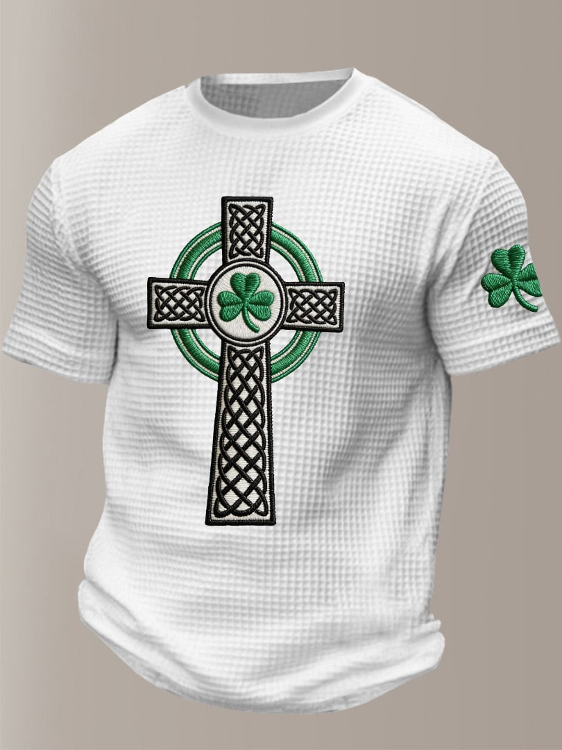 St Patricks Day Faith Cross T-Shirt Clover Design Holiday Clothing Gifts For St Patrick Day