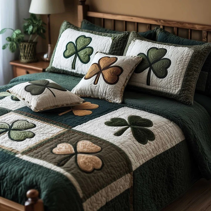 St Patrick's Day Shamrock Quilted Bedding Set With Pillows Irish Green Clover Bedroom Decor Gift