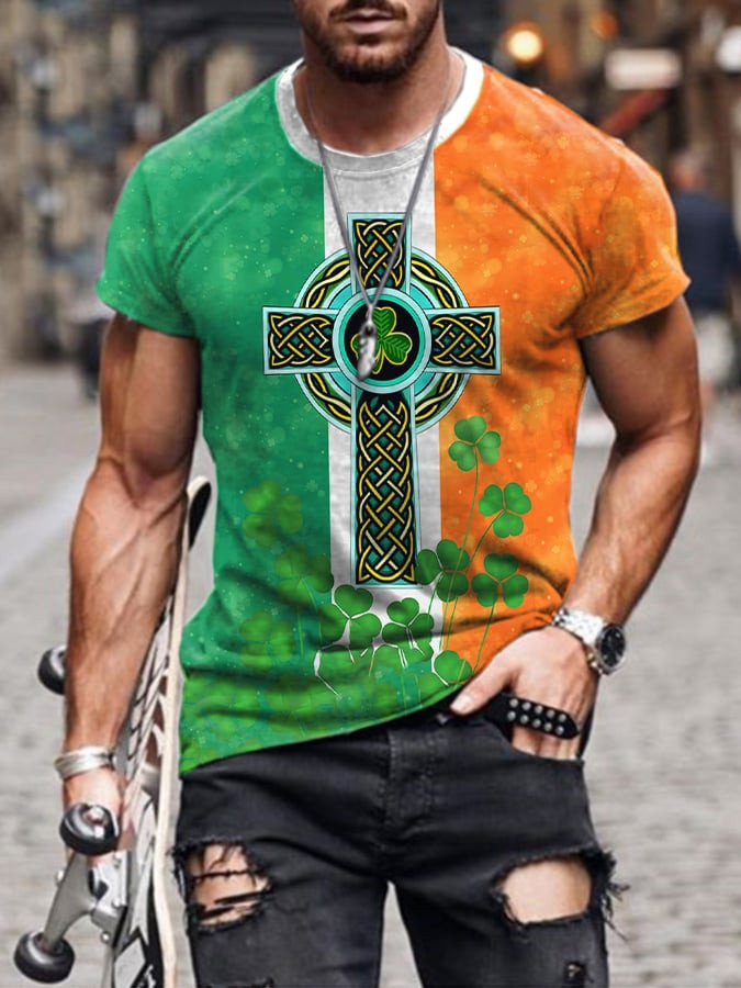 St Patricks Day Shamrocks Irish Celtic Knot Cross T-Shirt Shamrock Clothes Great Gift Ideas