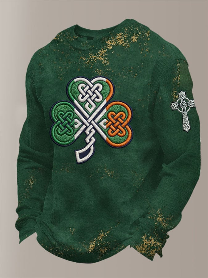St Patricks Day Vintage Clover Graphic Long Sleeve Shirt St Pattys Day Outfit Boyfriend Gift Ideas