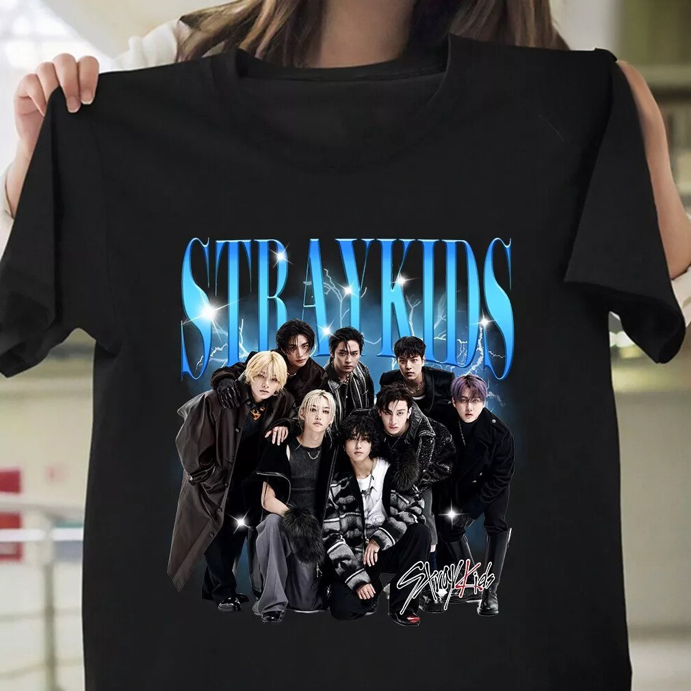 Stray Kids Vintage 90s Shirt Stray Kids Tour 2025 T-Shirt Fans Gift