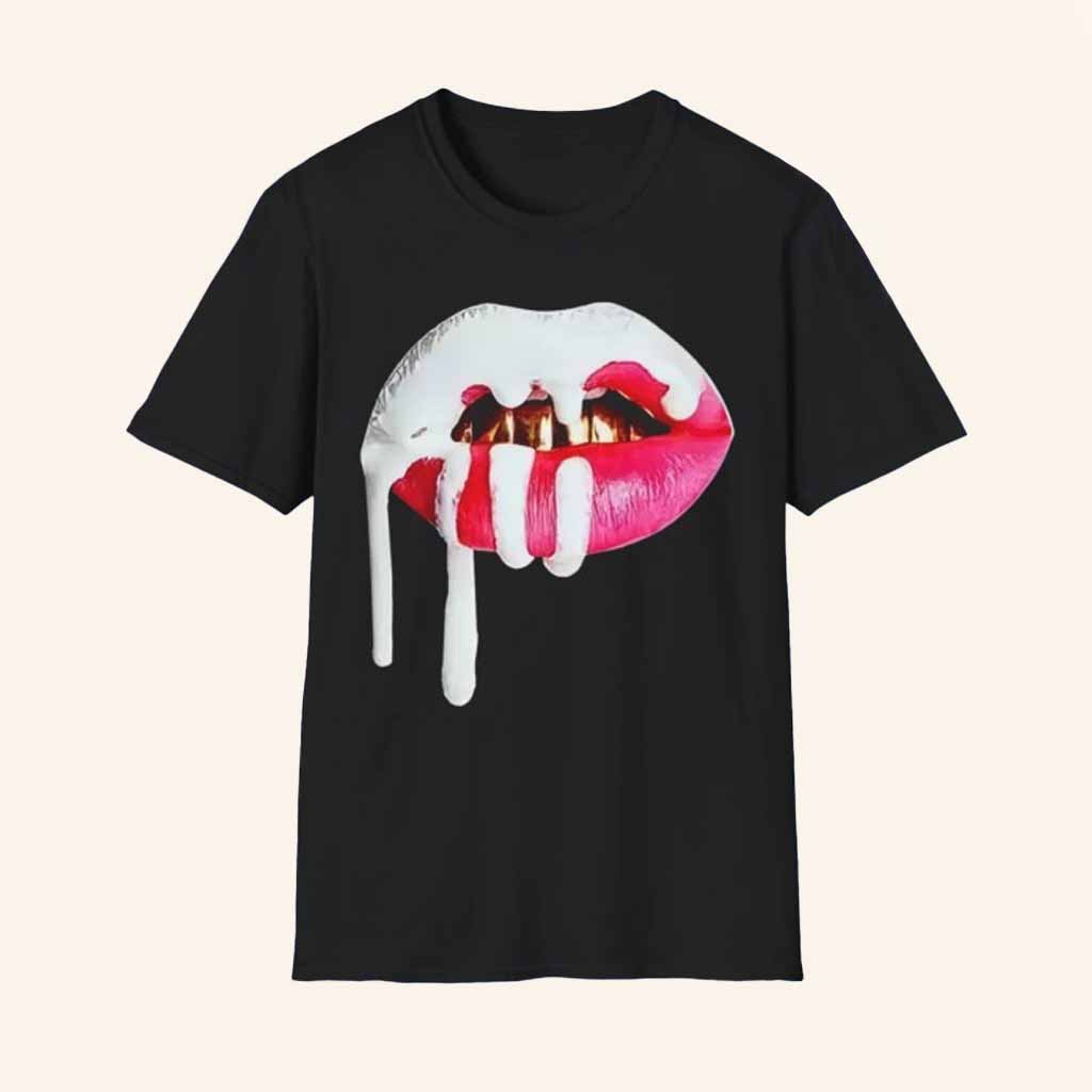 Teebello Merch Kylie Jenner Lips T-Shirt Best Christmas Gifts For Sister