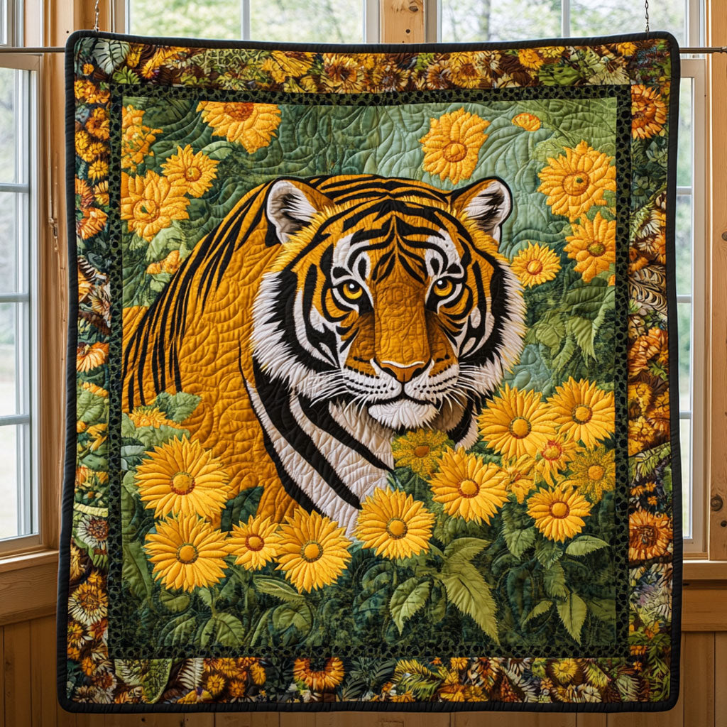 Tiger Amber Gaze Quilt Blanket Fall Throw Blanket Ideal Holiday Tiger Lover Gifts