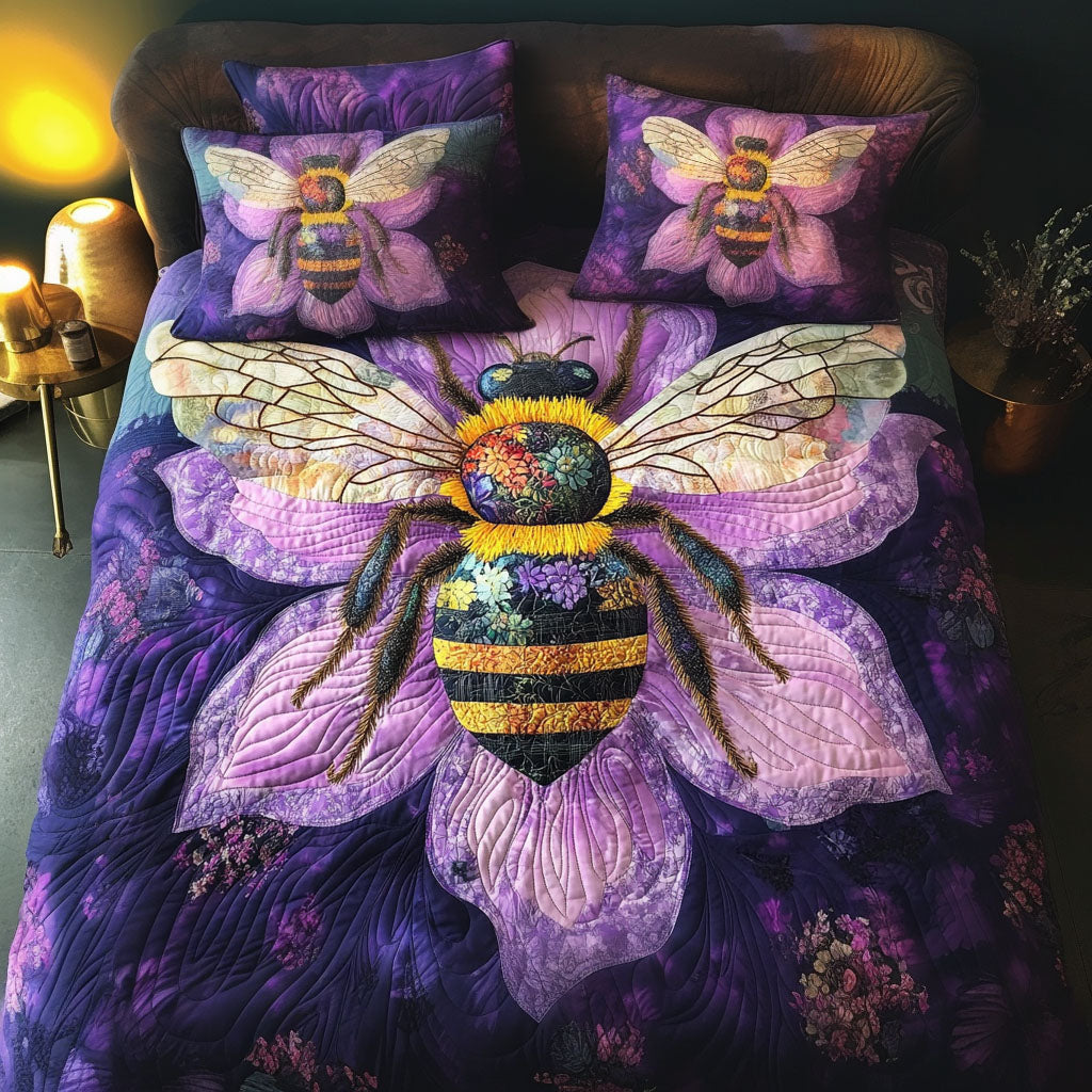 Twilight Bee Quilted Bedding Set Premium Comforter Set for Restful Nights