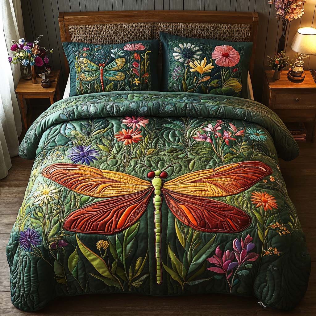 Twilight Wings Quilted Bedding Set Queen Size Comforter Nature Inspired Gift For Sister