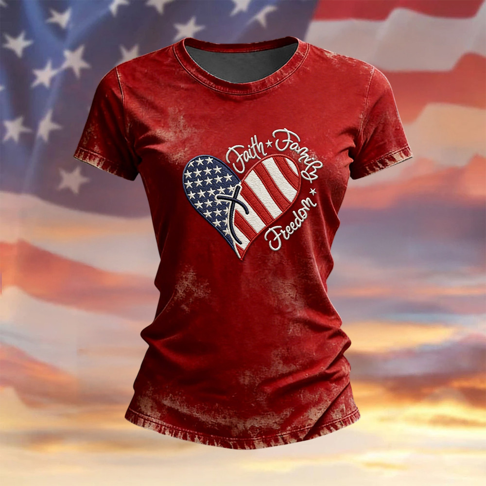 USA 250Th Anniversary 1776 2026 T-Shirt Independence Day 2026 Merch Present For Her
