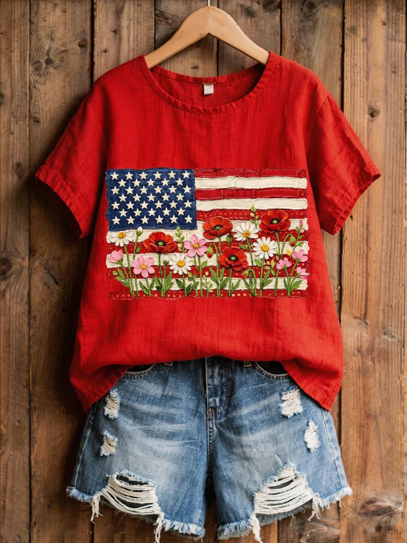 USA Flag Floral T-Shirt Vintage American Flag Shirt Best Fourth Of July Apparel Gift For Mom