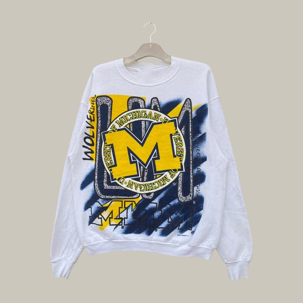 Vintage 90s Michigan University Sweatshirt 2026 Basketball Final Four Apparel Fan Gift For Father