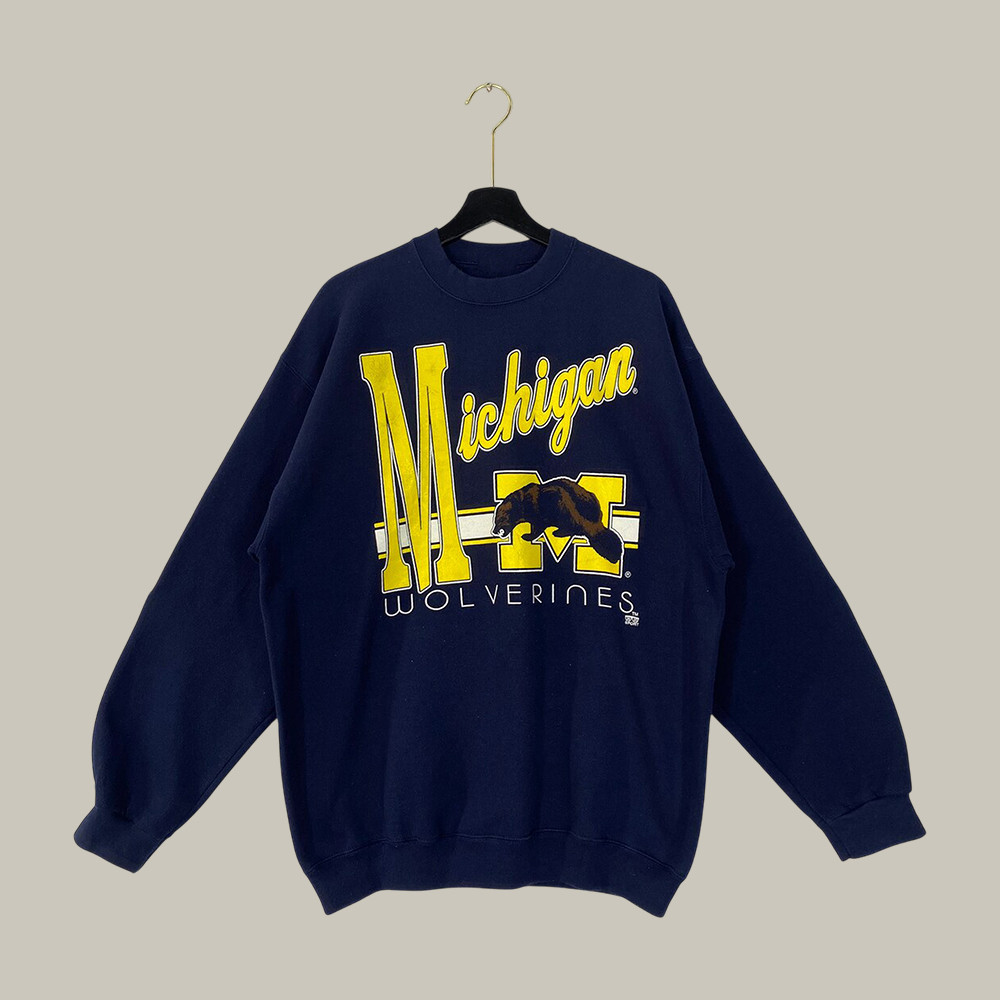 Vintage University Michigan Sweatshirt 2026 Basketball Final Four Apparel Good Gift For Fans