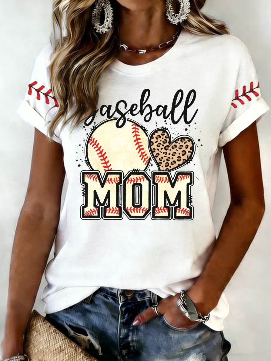 WBC 2026 Mom Leopard Heart T-Shirt Baseball Fan Gear Cute Baseball Mama Shirt Best Gift For Moms