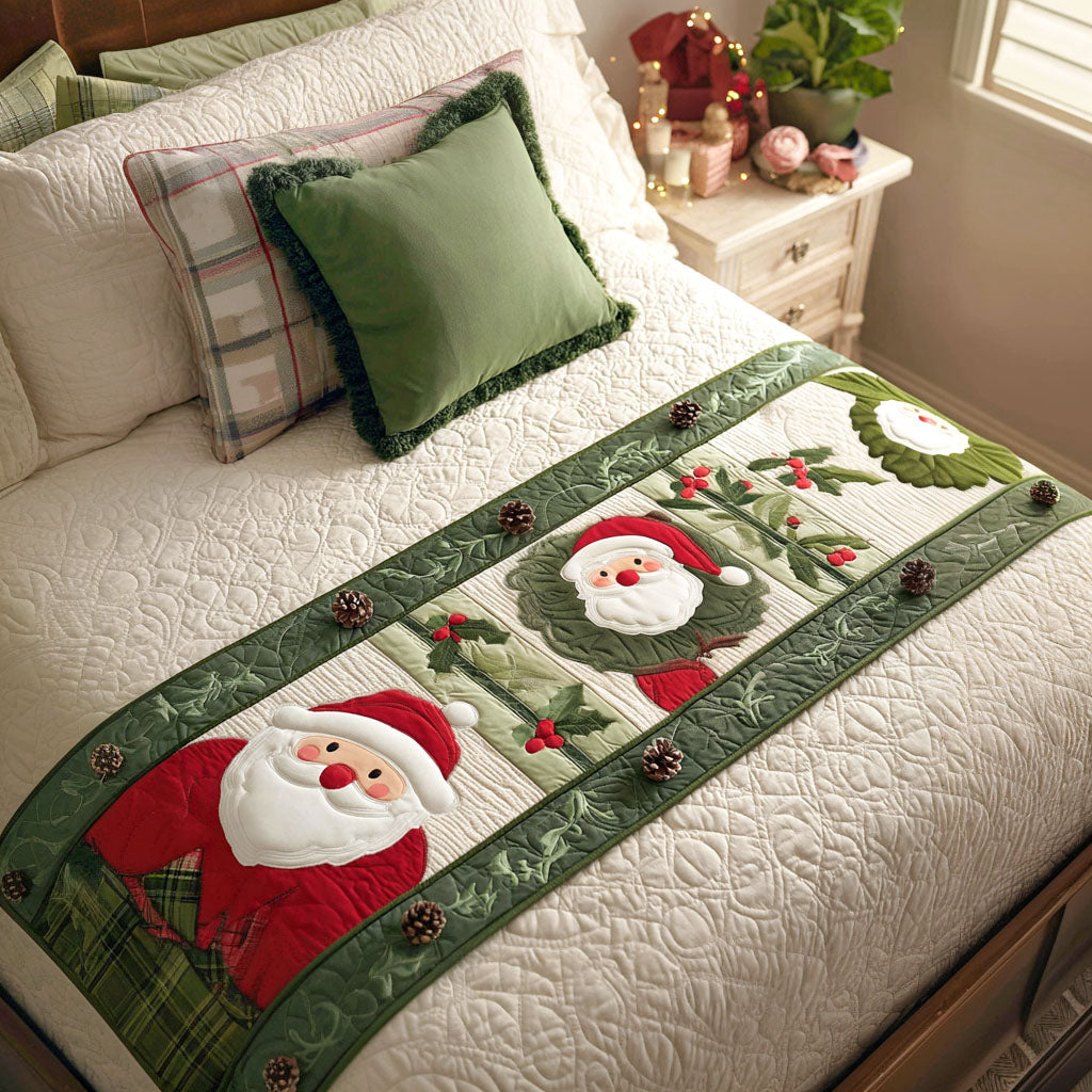Winter Berries Quilted Bed Runner Holiday Bedroom Ideas Cool Christmas Gifts